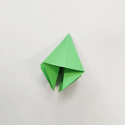 Fabrique tes sapins en origami